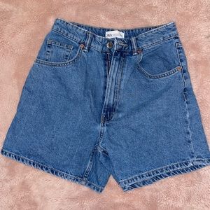 Zara jean shorts!